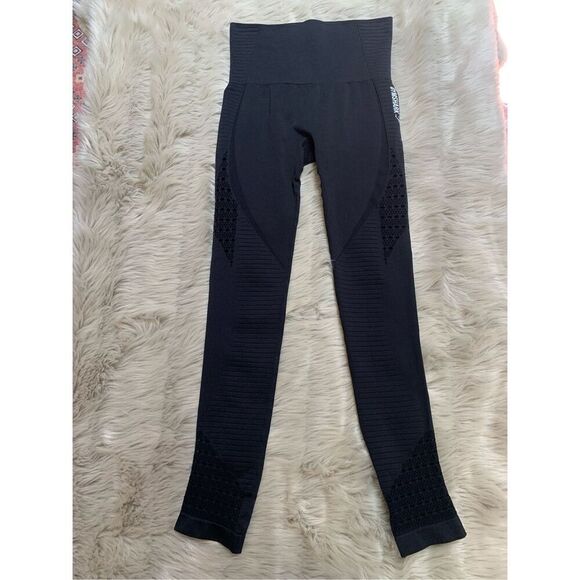 Gymshark Women's Perforated Performance Seamless Leggings Black Size XS - Picture 3 of 10